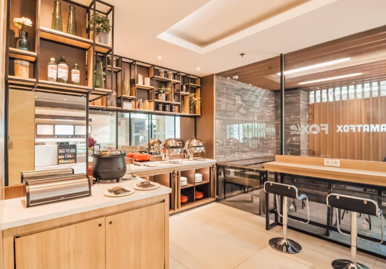 Fox Lite Grogol Jacarta Exterior foto